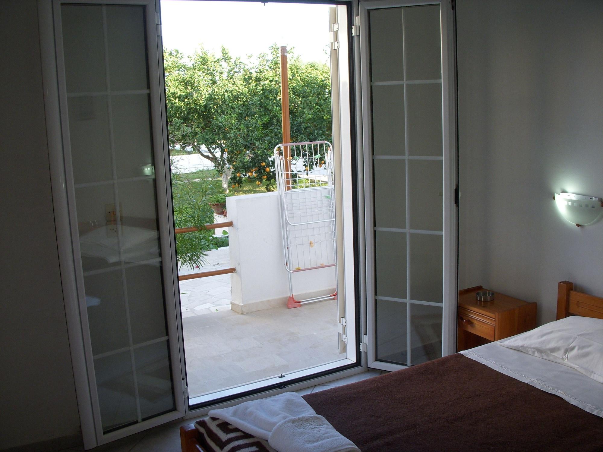 Likourgos Beach Kavos Exterior photo